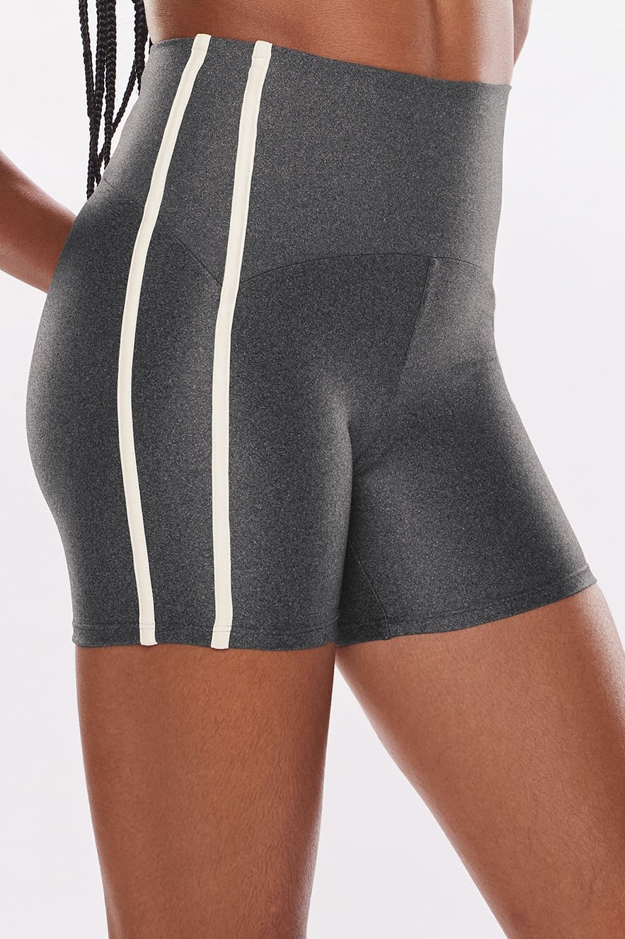 Bermuda Lisa Hobby - Body For Sure