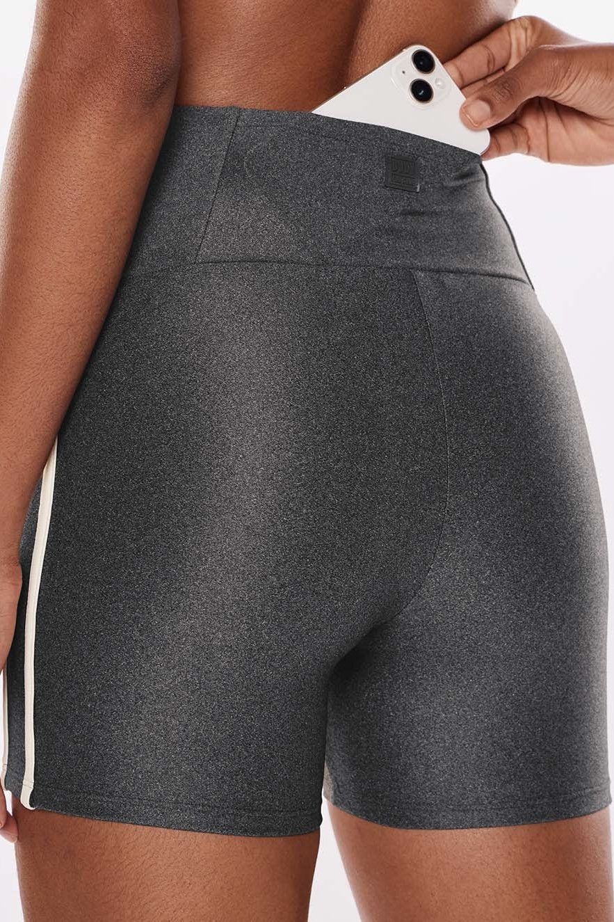 Bermuda Lisa Hobby - Body For Sure