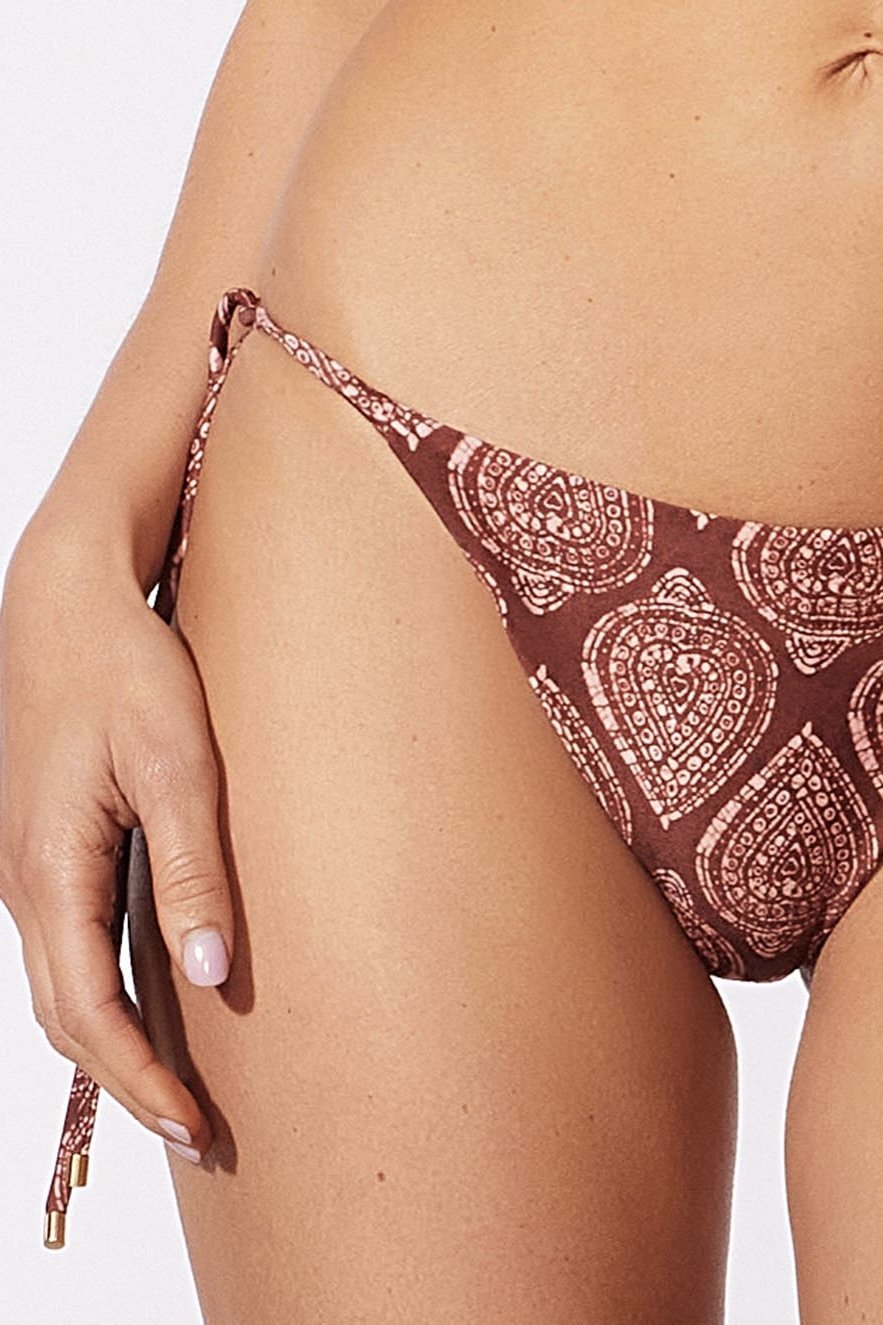 Biquíni Cortininha + Tanga Amarrar Estampada Boho - Cia Marítima