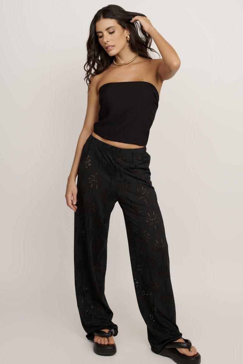 Calça Reta em Laise Coqueiro Preto Refúgio - Belles