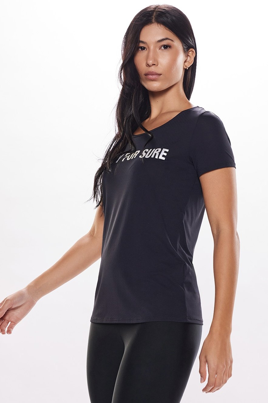 Camiseta Manga Curta Logo Essentials Lisa - Body For Sure