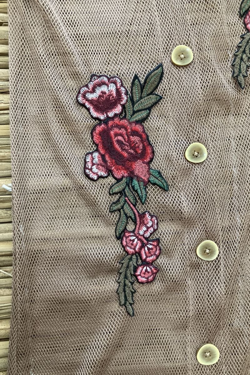Saída em tela e bordados - Aquária