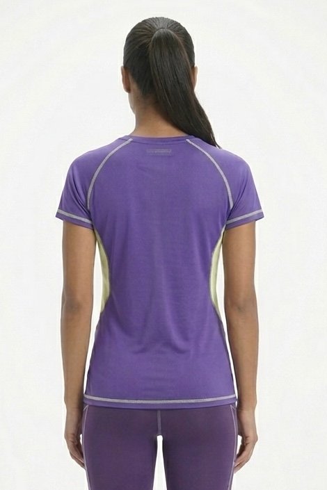 T-Shirt Feminina Skin Fit - Reccorpus